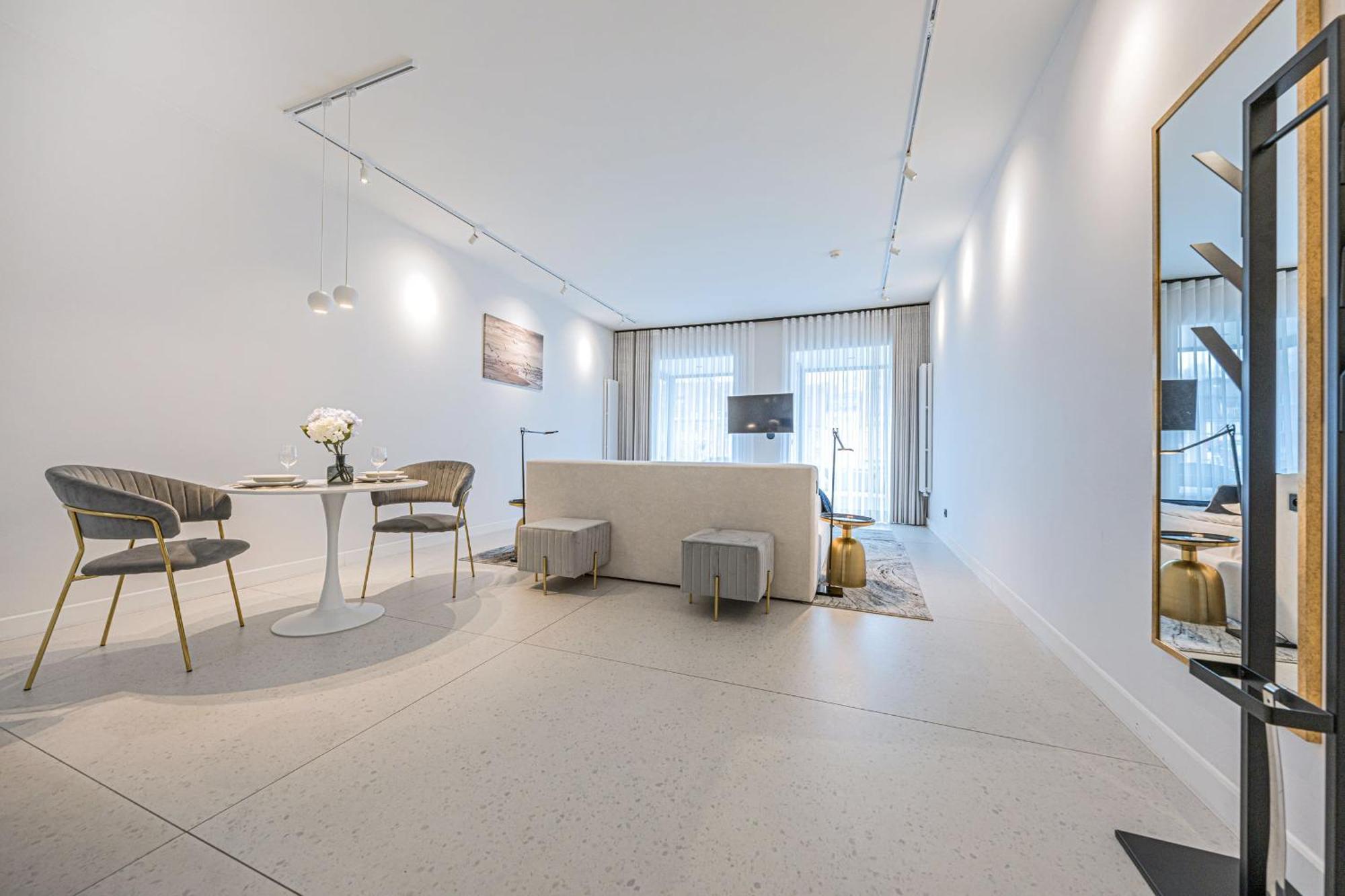 Rent Like Home - Deo Plaza Wyspa Spichrzow グダニスク エクステリア 写真